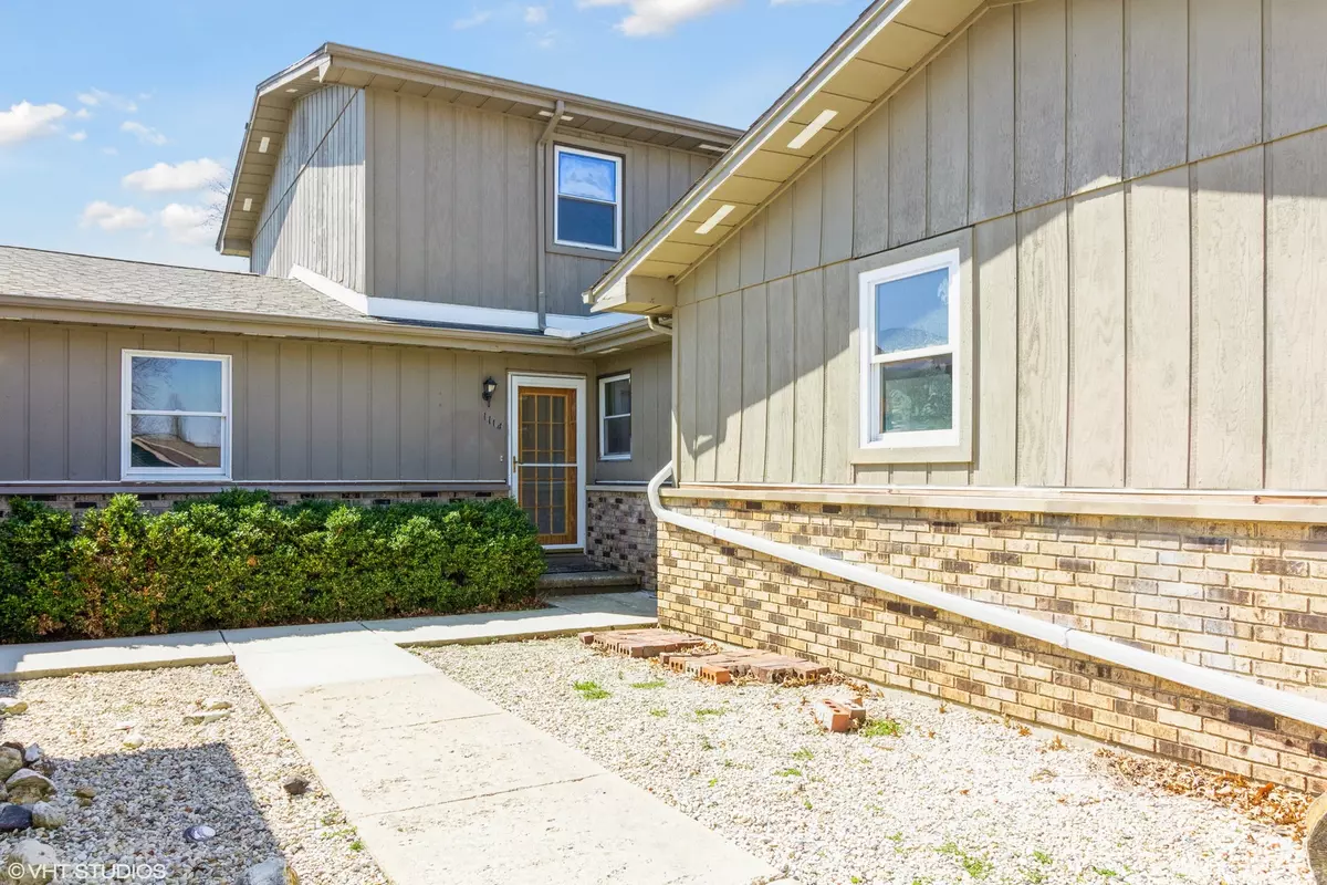 Sandwich, IL 60548,1114 E Arnold ST