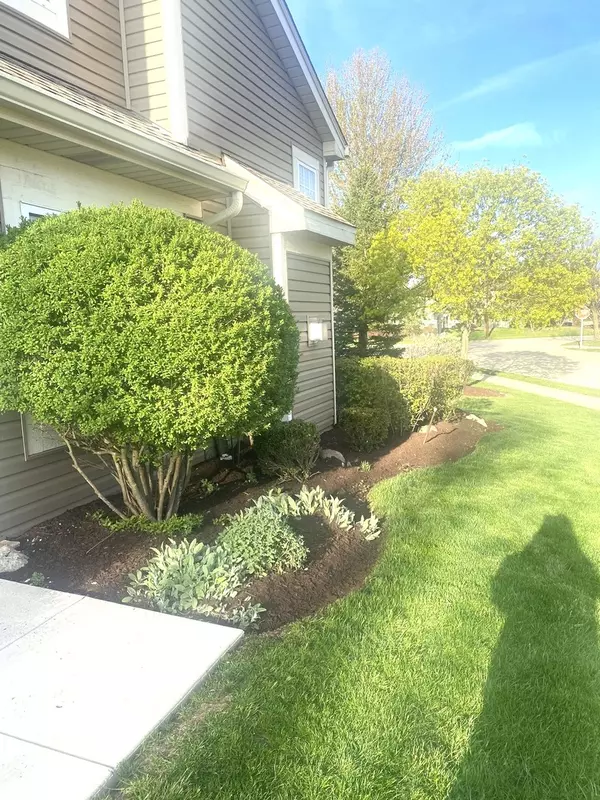 Aurora, IL 60502,2403 Wilton LN #2403