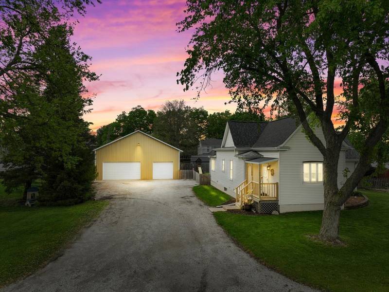 103 W Lee ST, Carlock, IL 61725