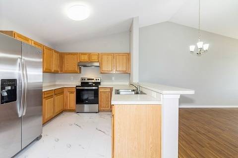 Yorkville, IL 60560,148 Bertram DR #O