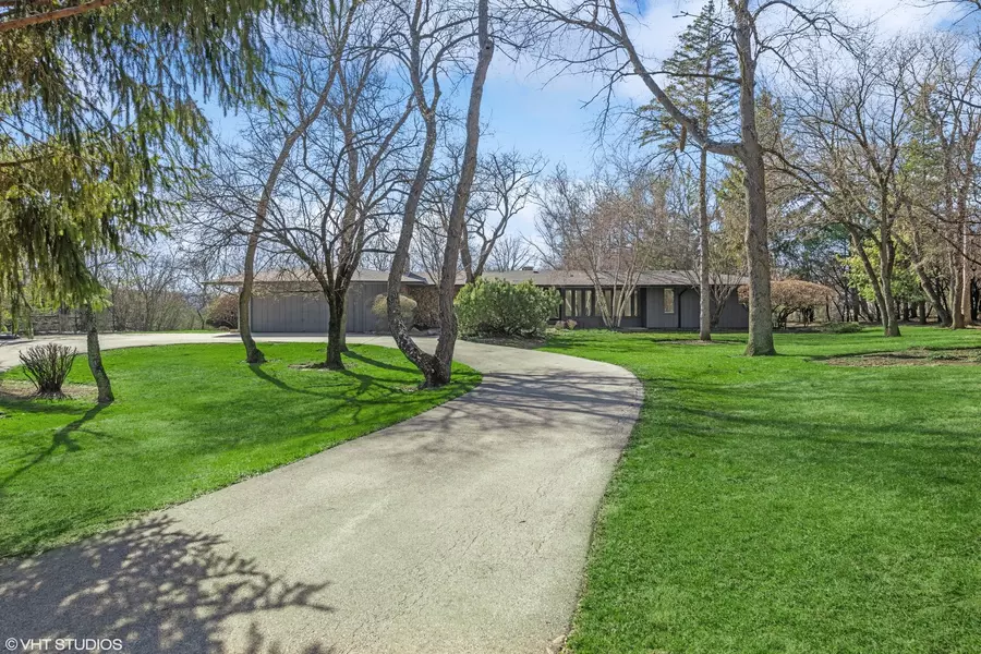 312 Ridge RD, Barrington Hills, IL 60010