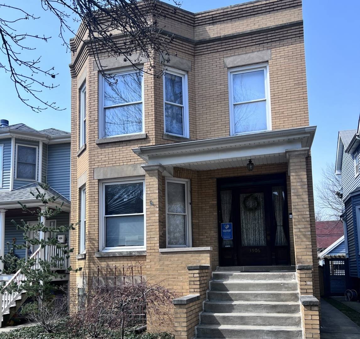 3906 N Oakley AVE, Chicago, IL 60618