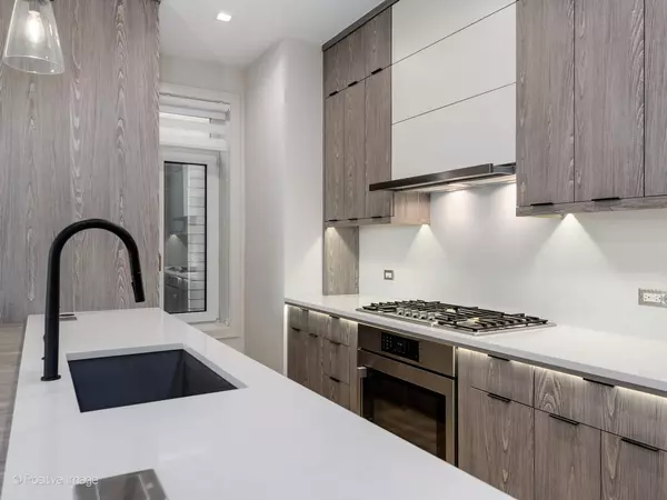 Chicago, IL 60642,1366 W WALTON ST #3W