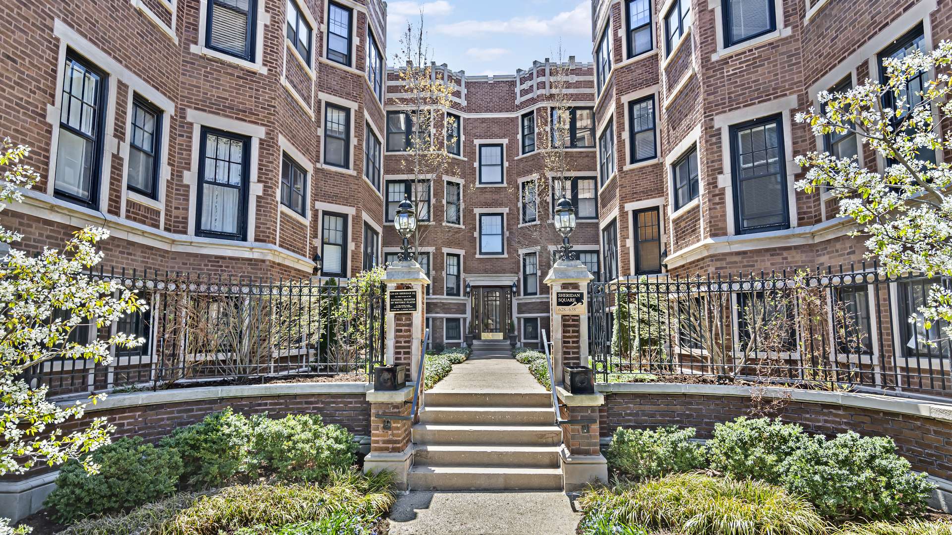 632 Sheridan SQ #3E, Evanston, IL 60202