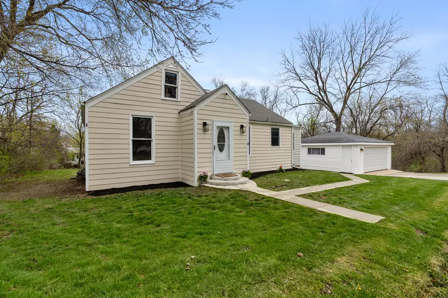 144 E Lake Park AVE, Round Lake Beach, IL 60073