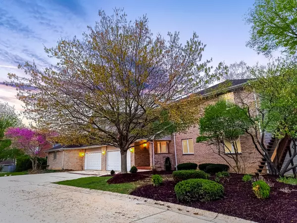 2423 Reynolds Manor DR #2423, Ottawa, IL 61350