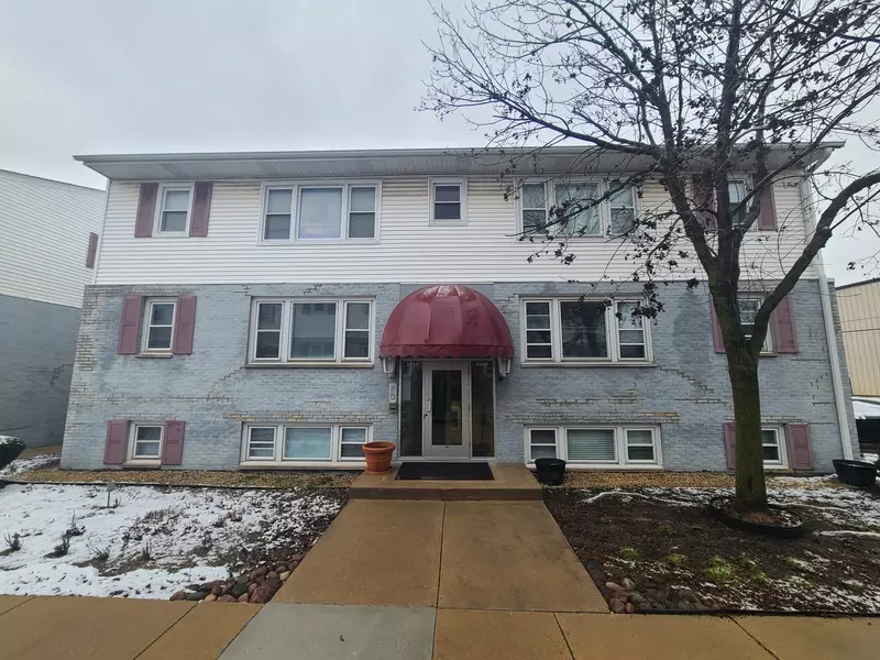 9438 Kelvin LN #3241, Schiller Park, IL 60176