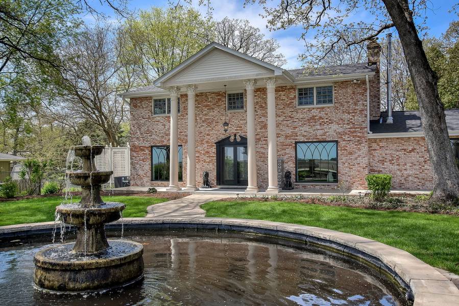 8S790 Dugan RD, Big Rock, IL 60511