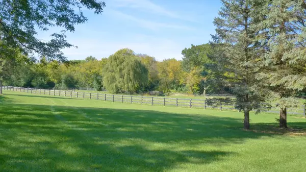 South Barrington, IL 60010,61 E Palatine RD
