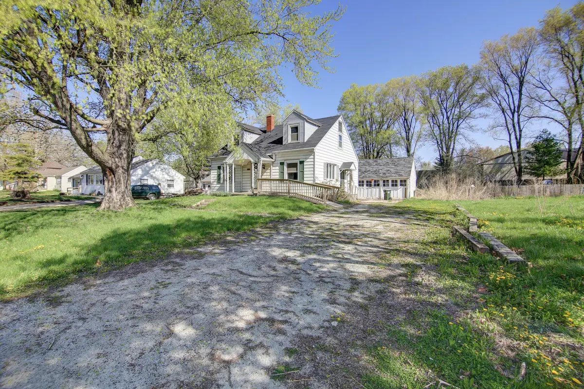 Sterling, IL 61081,1402 W 3rd ST