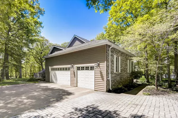 New Lenox, IL 60451,2600 Riivendell DR