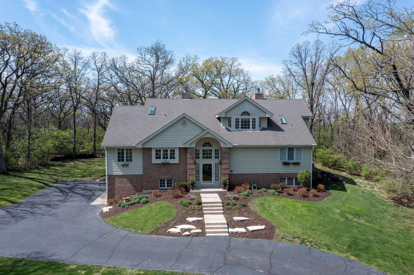 Woodstock, IL 60098,9803 Autumn LN