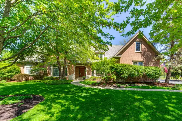 421 Farrington DR, Lincolnshire, IL 60069