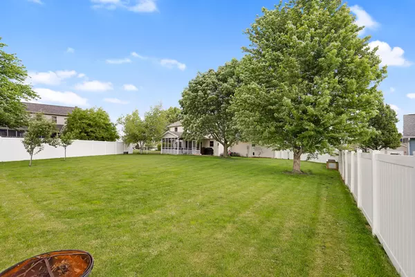Mahomet, IL 61853,709 N Northridge DR