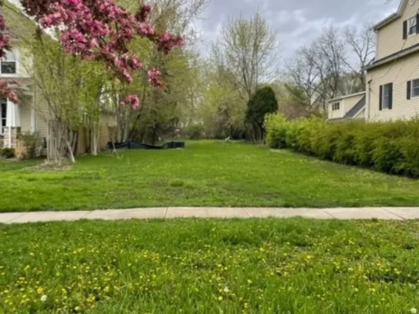 954 Osterman AVE, Deerfield, IL 60015