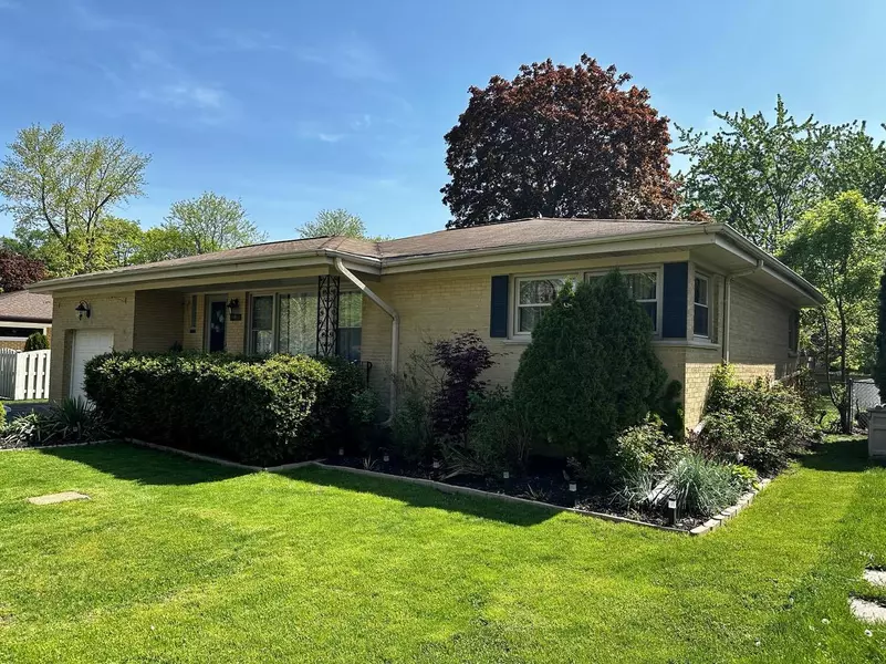 407 S Donald AVE, Arlington Heights, IL 60004