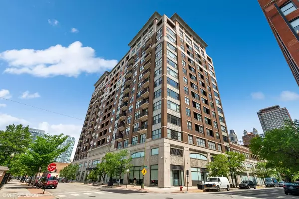 849 N FRANKLIN ST #1406, Chicago, IL 60610