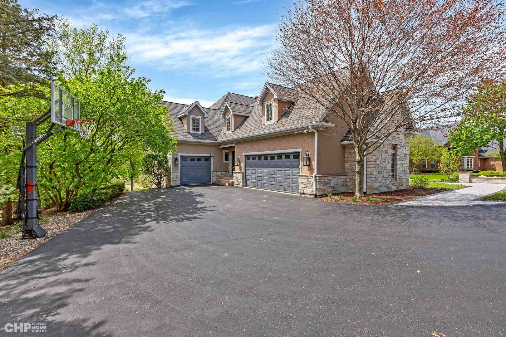 Crystal Lake, IL 60012,2807 Bergren CT