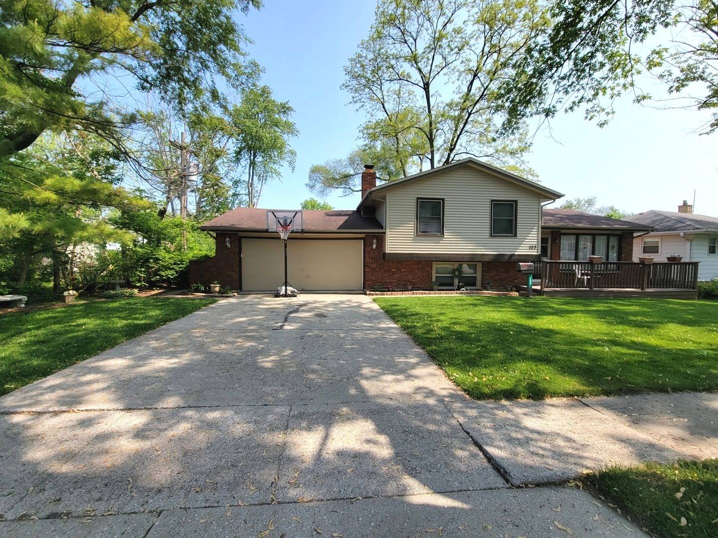153 Richton RD, Steger, IL 60475