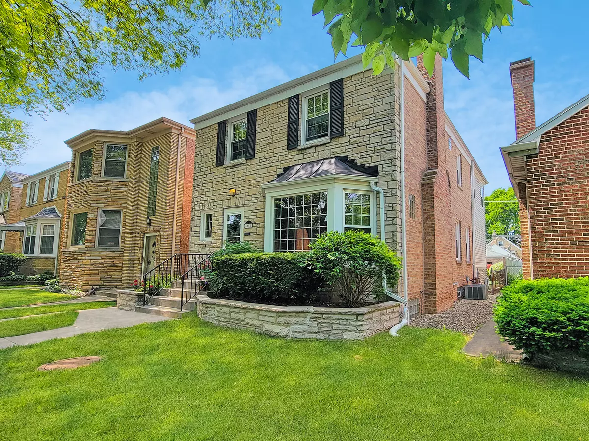 Chicago, IL 60646,6160 N Moody AVE