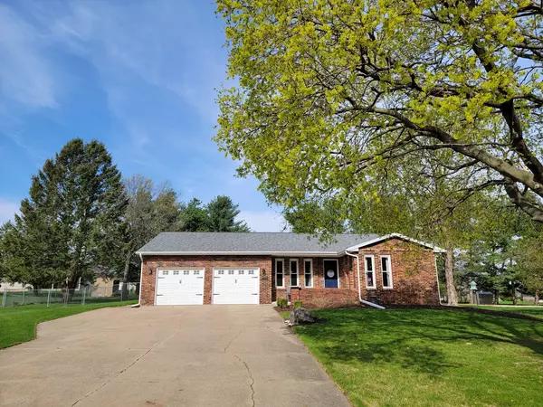 3901 19th AVE, Sterling, IL 61081