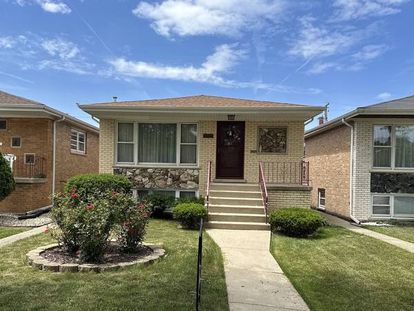 4838 S Laramie AVE, Chicago, IL 60638