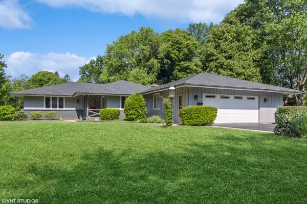 1875 Alschuler DR, Aurora, IL 60506