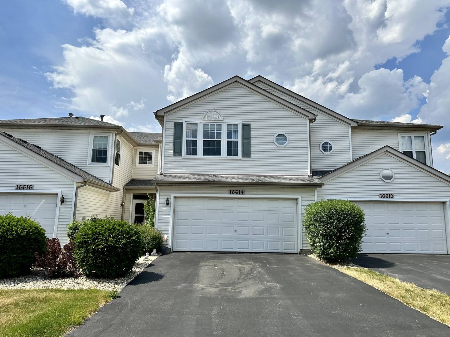 16614 S Windsor LN, Lockport, IL 60441