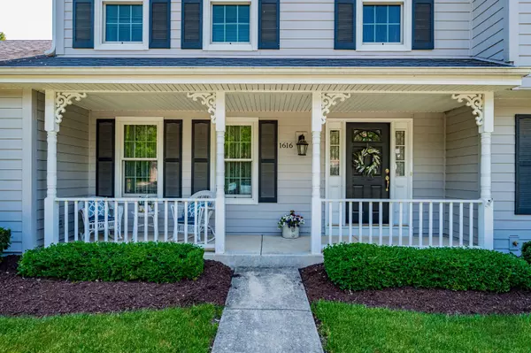 Naperville, IL 60565,1616 Kenyon DR