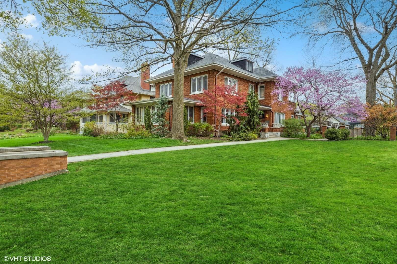 318 N East AVE, Oak Park, IL 60302