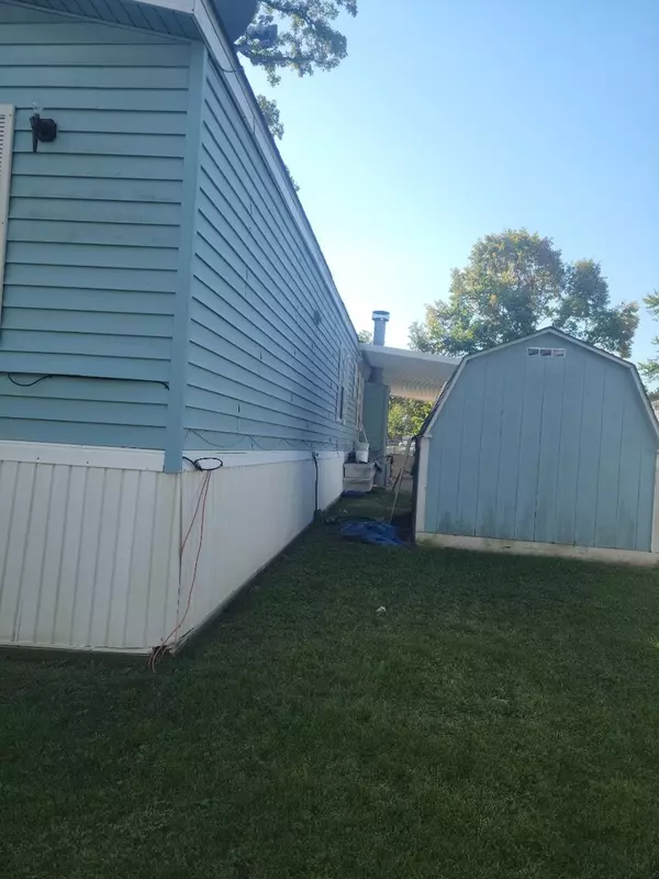 Montgomery, IL 60538,1332 Douglas AVE #23
