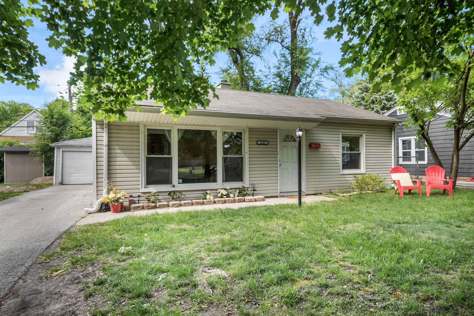 1625 Oakton ST, Evanston, IL 60202