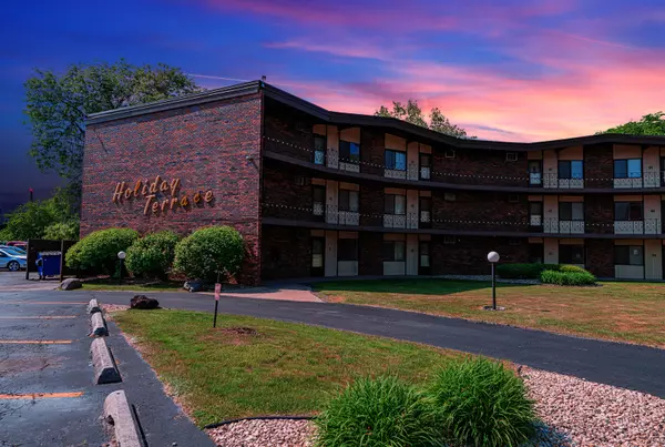 2303 Holiday TER #51,  Lansing,  IL 60438