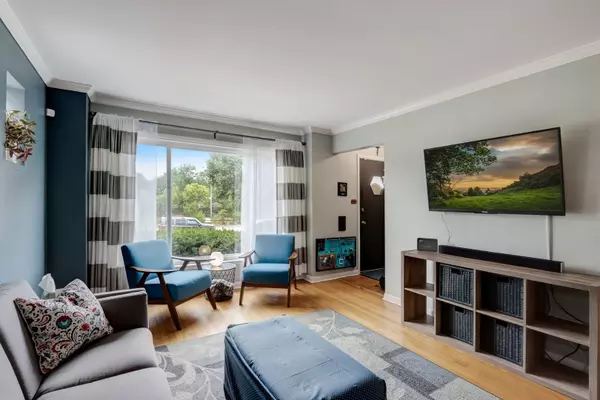 Chicago, IL 60656,6651 W Gregory ST