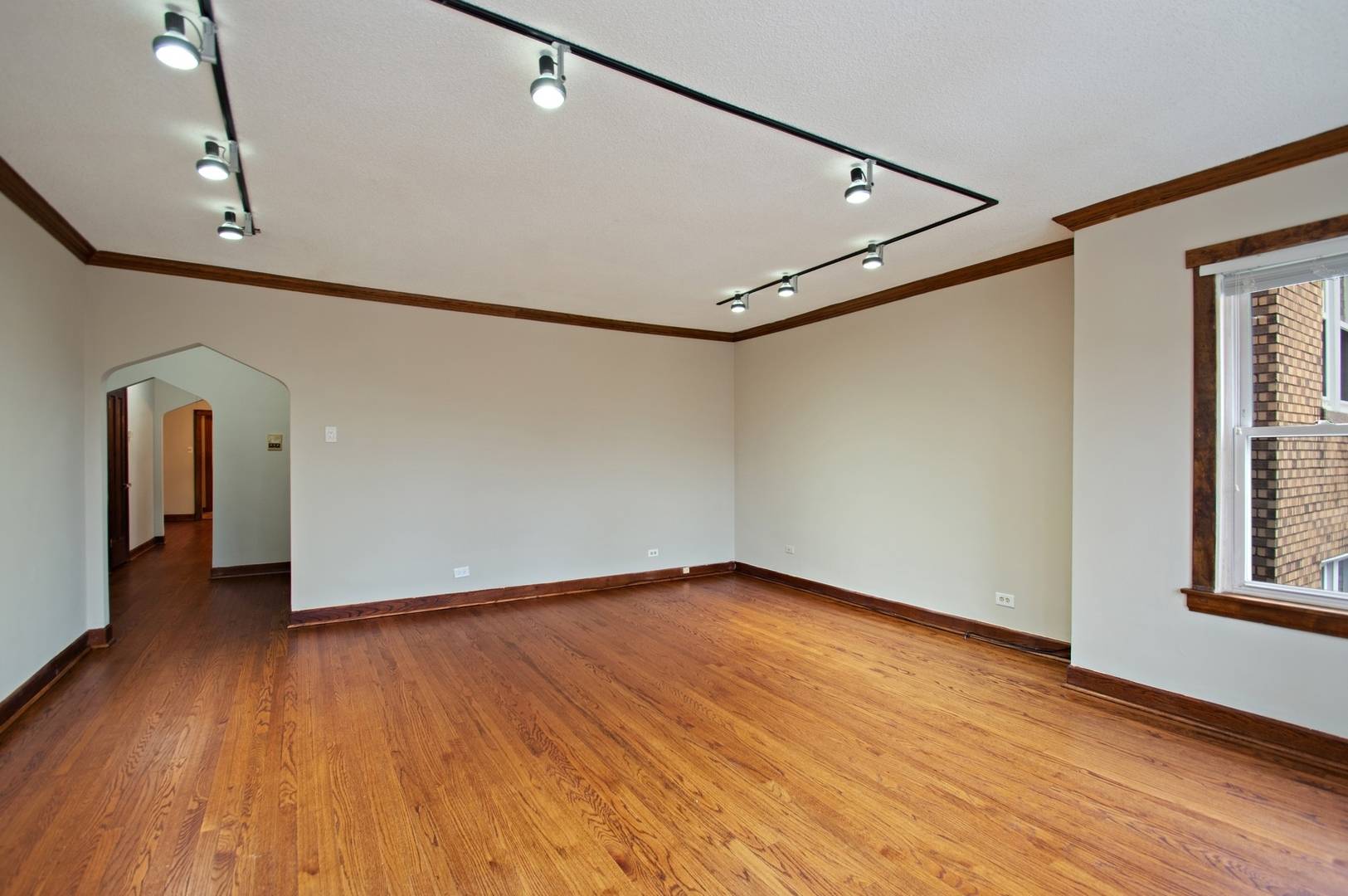 Chicago, IL 60659,6308 N RICHMOND ST #3N