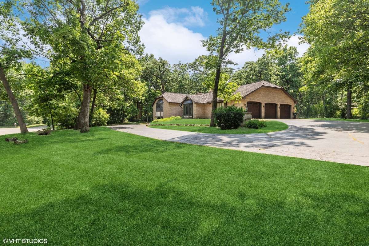 Antioch, IL 60002,19845 W Woodmere TER