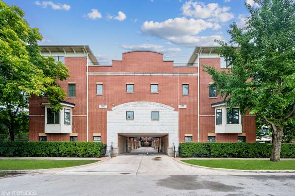 1192 Clarence AVE #13,  Oak Park,  IL 60304