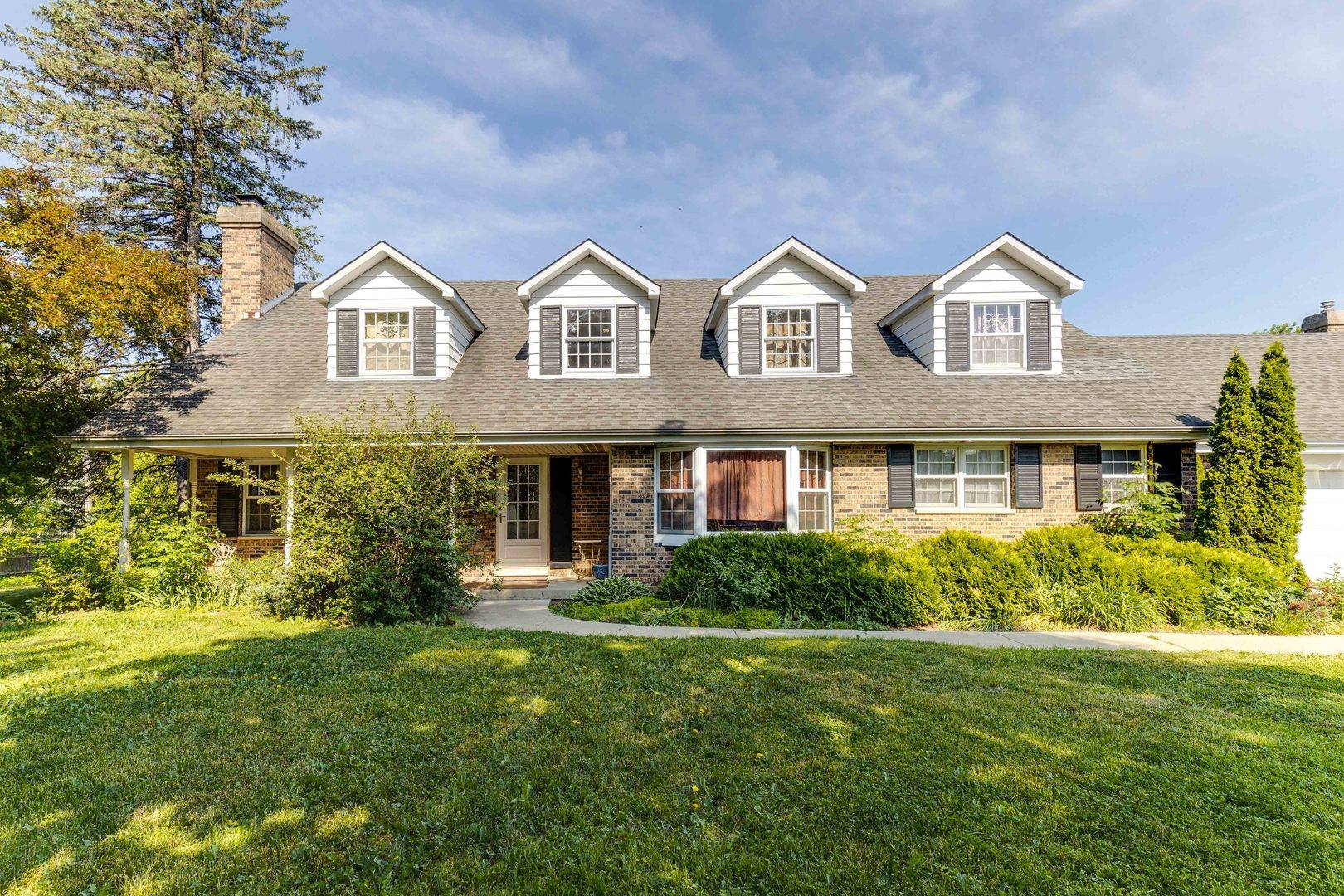 956-66 Charles AVE, Gurnee, IL 60031