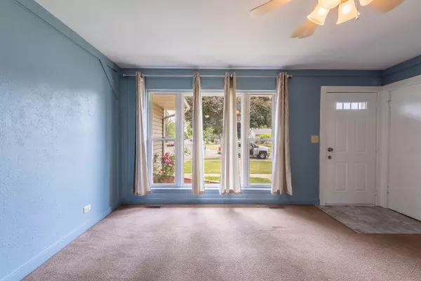 Elgin, IL 60120,1230 Corley DR