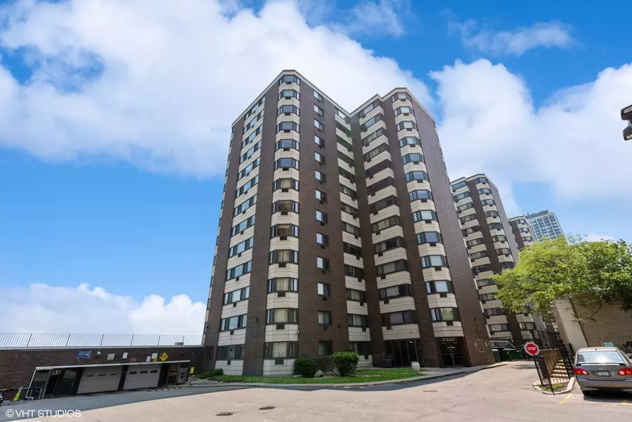 7337 S South Shore DR #417, Chicago, IL 60649