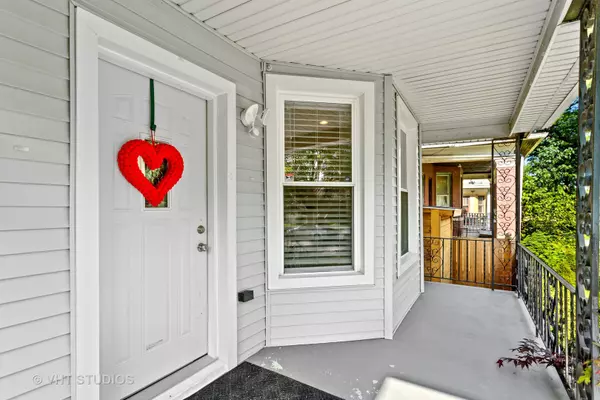 Chicago, IL 60641,4926 W Fletcher ST