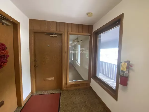 Palos Heights, IL 60463,12760 S HARLEM AVE #6
