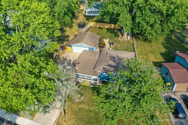 Montgomery, IL 60538,24 Circle DR W