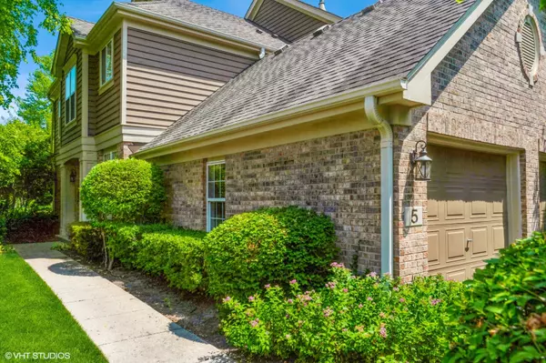 5 Ashford CT #5, Lincolnshire, IL 60069