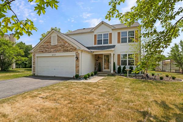 257 Indian Ridge LN, Lake Villa, IL 60046