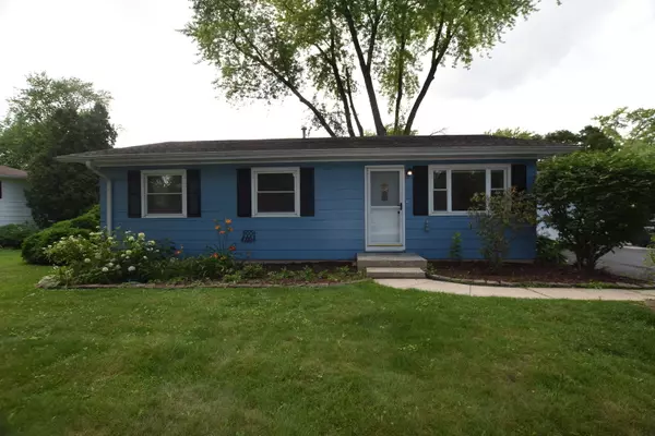 30W180 Allister LN, Naperville, IL 60563