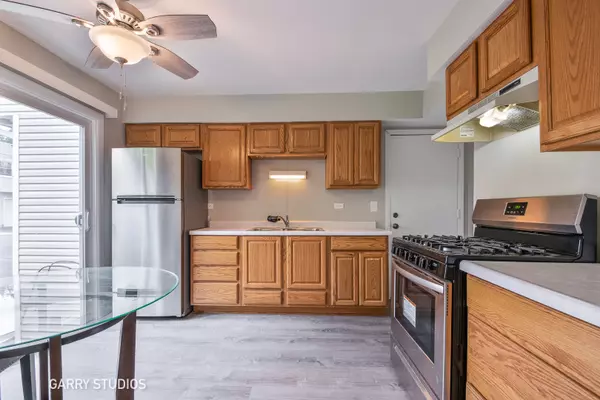 Bartlett, IL 60103,195 Elizabeth CT #A