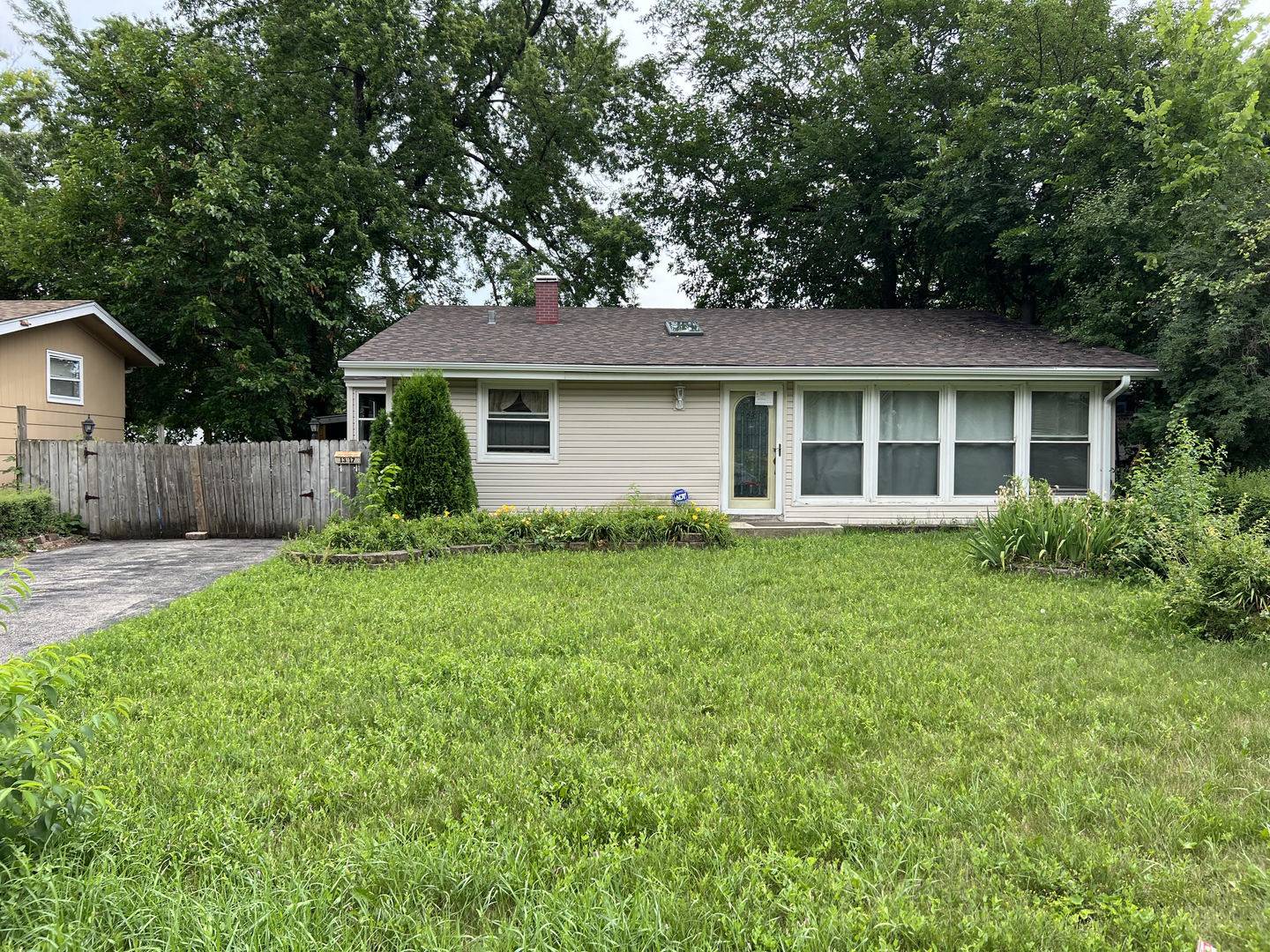 Carpentersville, IL 60110,1317 Wilson AVE