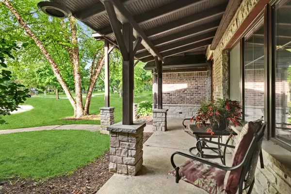 Kildeer, IL 60047,21276 W North Boschome CIR