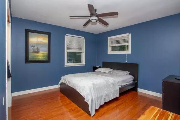 New Lenox, IL 60451,320 Hillside RD